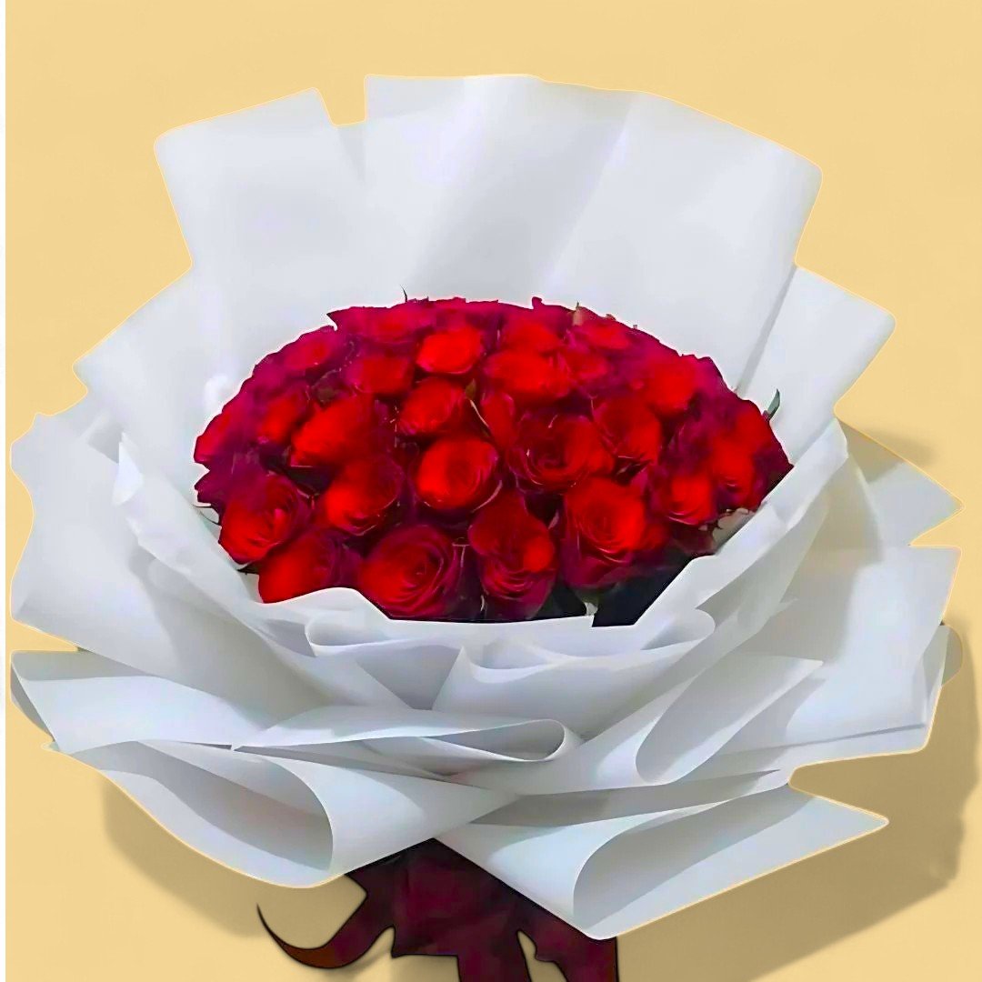 Bouquet of 100 Romantic Roses - Flowers to Nepal - FTN