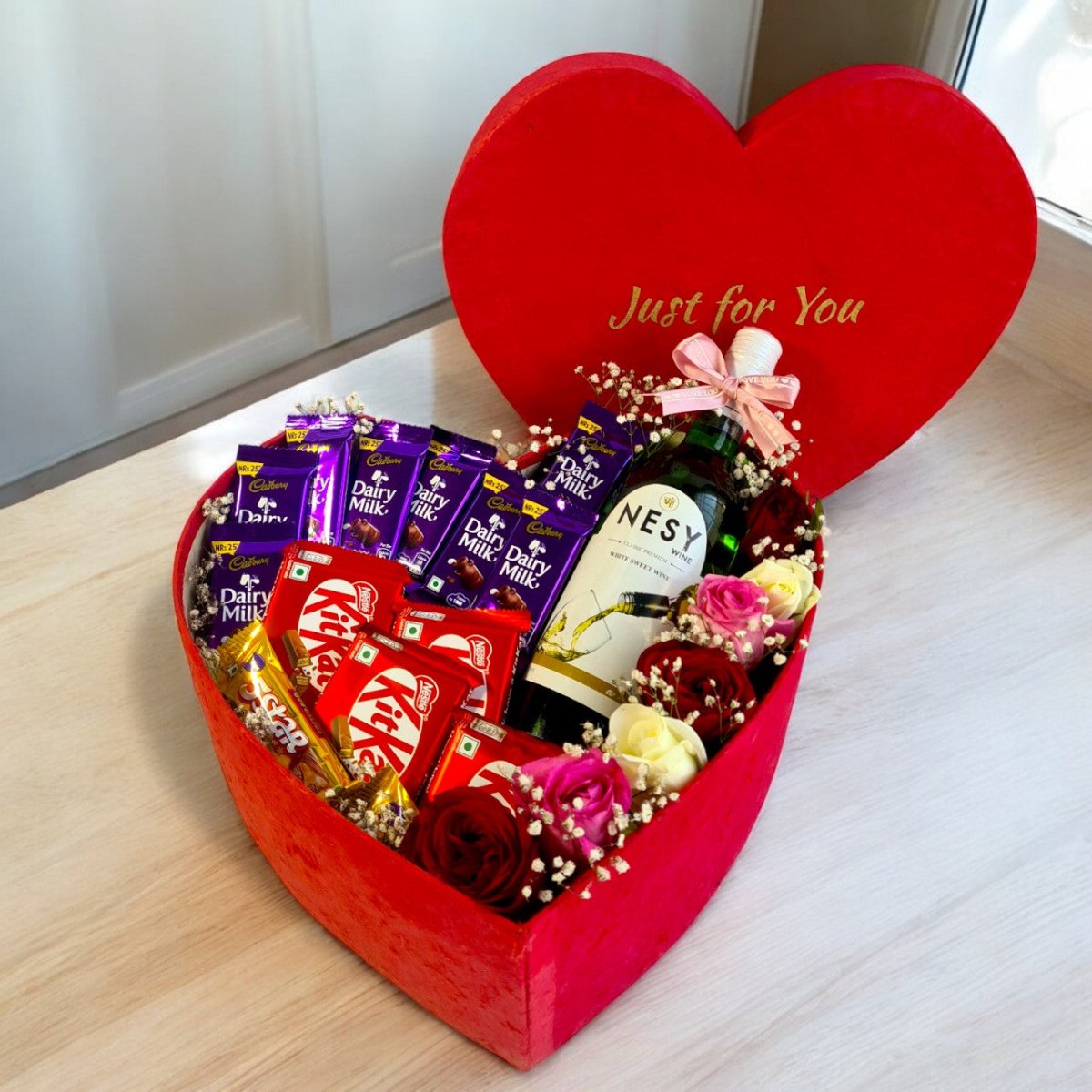 Delight White Wine 750ml with Roses & Chocolates Gift Box - Flowers to Nepal - FTN