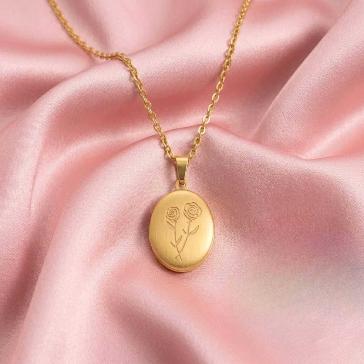 Elegant Gold Floral Pendant - Flowers to Nepal - FTN