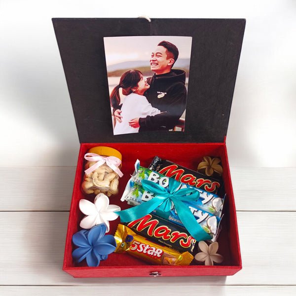 Elegant Hairclips & Sweet Treats Box - Flowers to Nepal - FTN