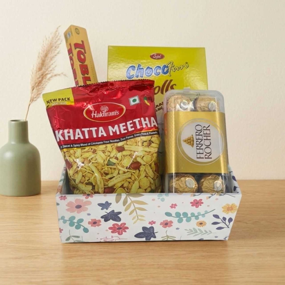 Ferrero Rocher Delight Gift Hamper - Flowers to Nepal - FTN