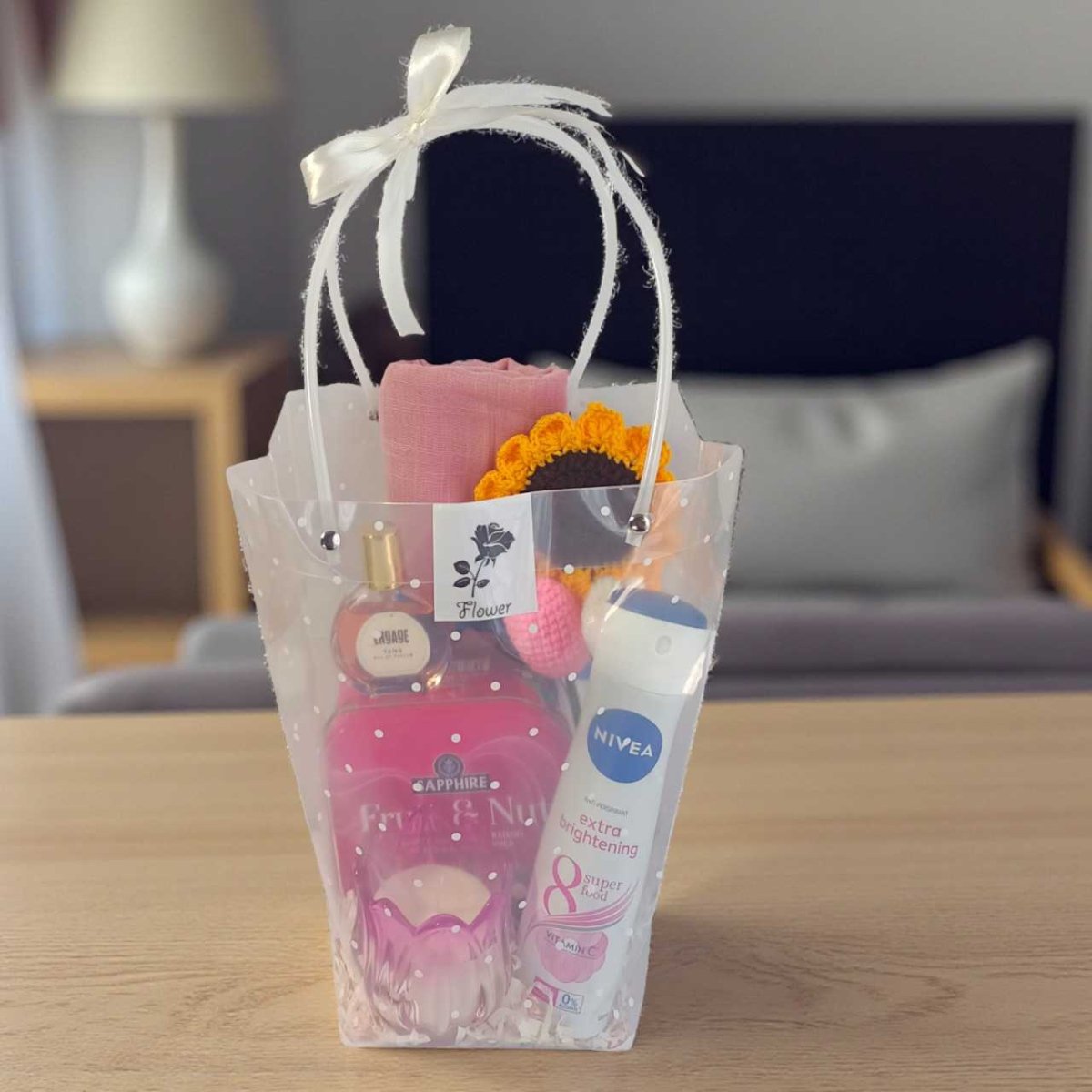 Glowing & Charming Gift Set for her - Flowers to Nepal - FTN