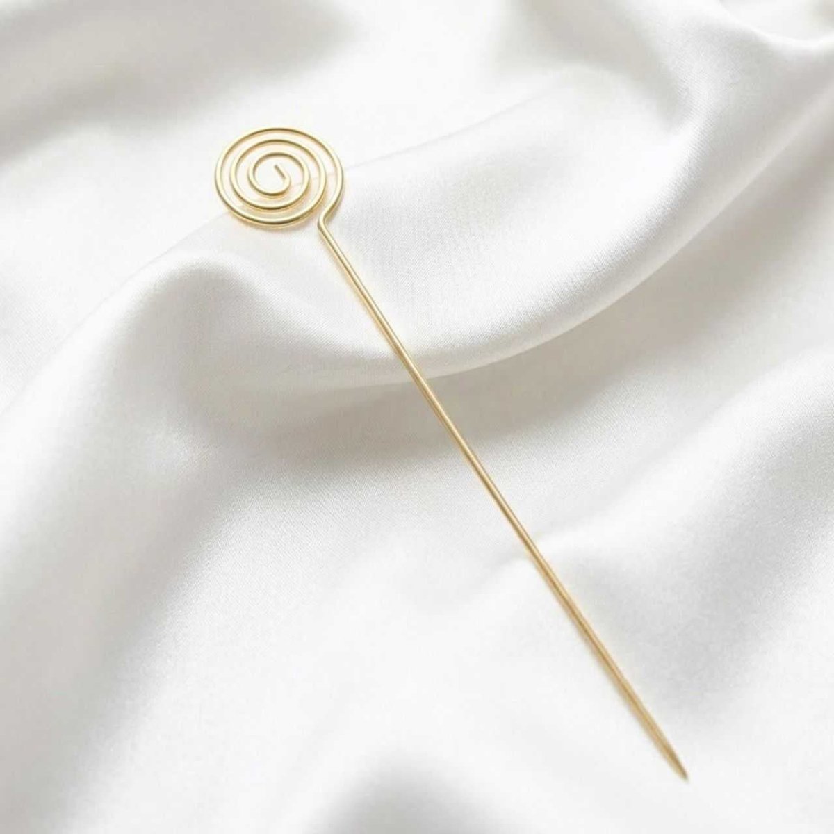 Gold Spiral Card Holder (Card Is Not Included) - Flowers to Nepal - FTN
