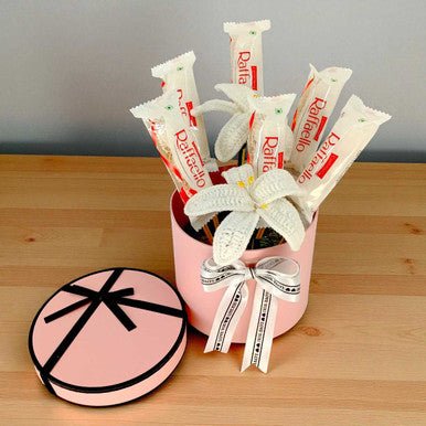 LilyWhisper Crochet & Raffaello Box - Flowers to Nepal - FTN