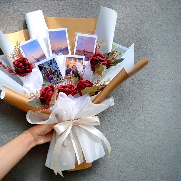 Memorable Rose Bouquet With Photo card - Flowers to Nepal - FTN