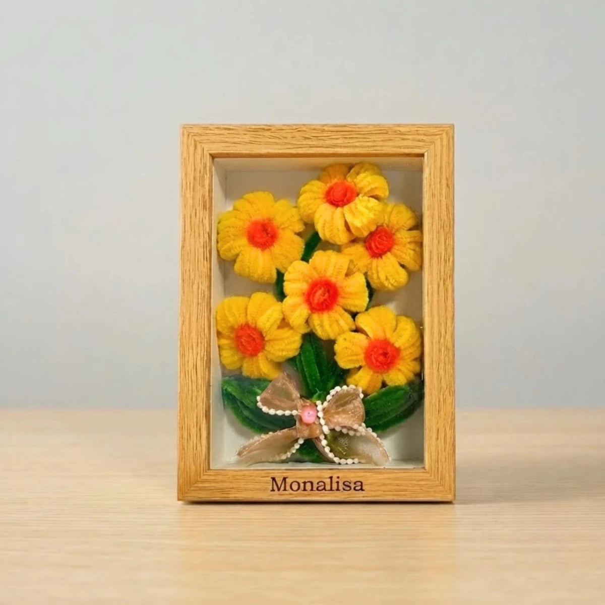 Personalized Name Engraved Fuzzy Daisy Flower Frame - Flowers to Nepal - FTN