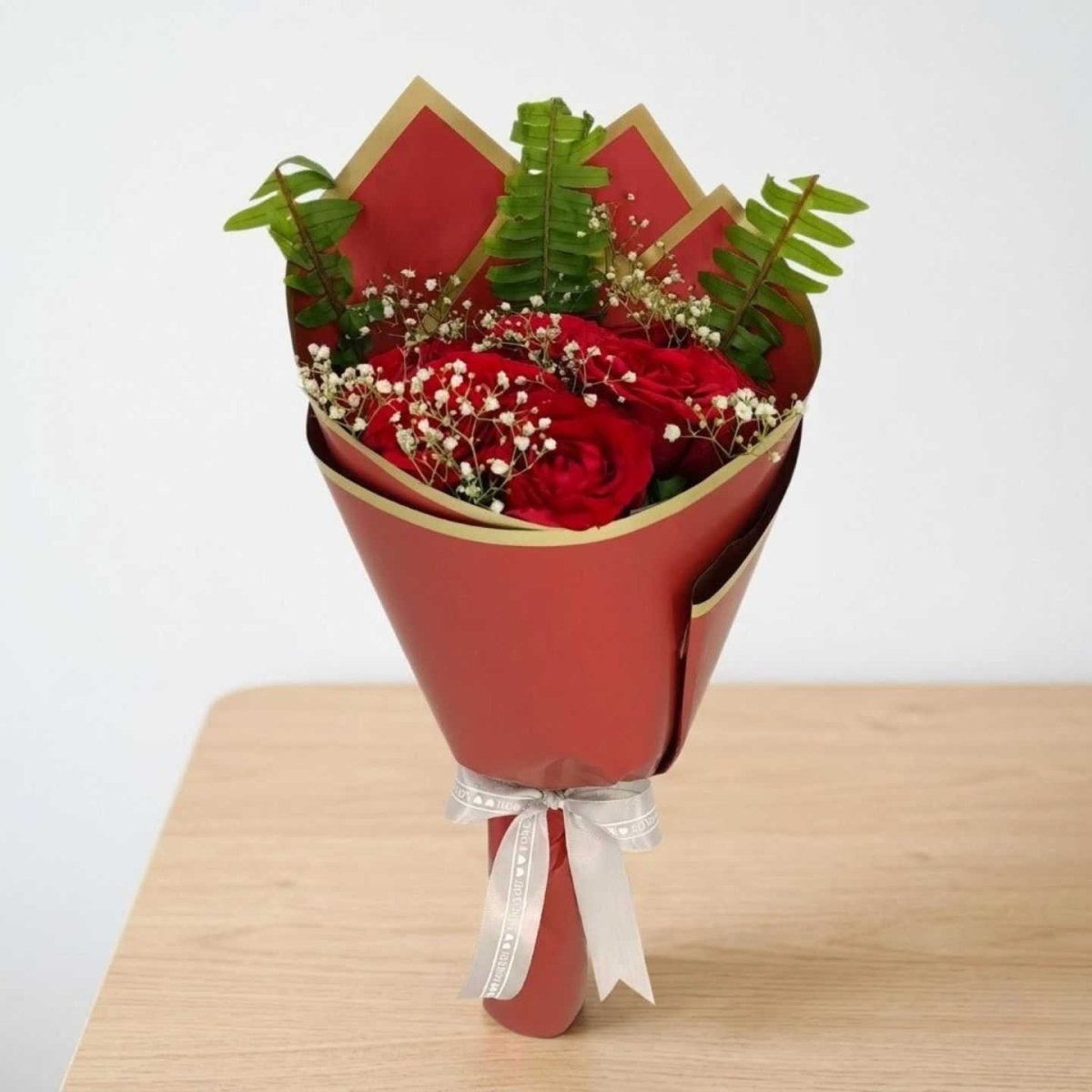 Romantic 8 Red Roses Premium Bouquet - Flowers to Nepal - FTN