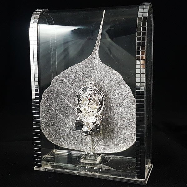 Silver Ganesh Ji With Beautiful Silver Peepal Leaf - Flowers to Nepal - FTN