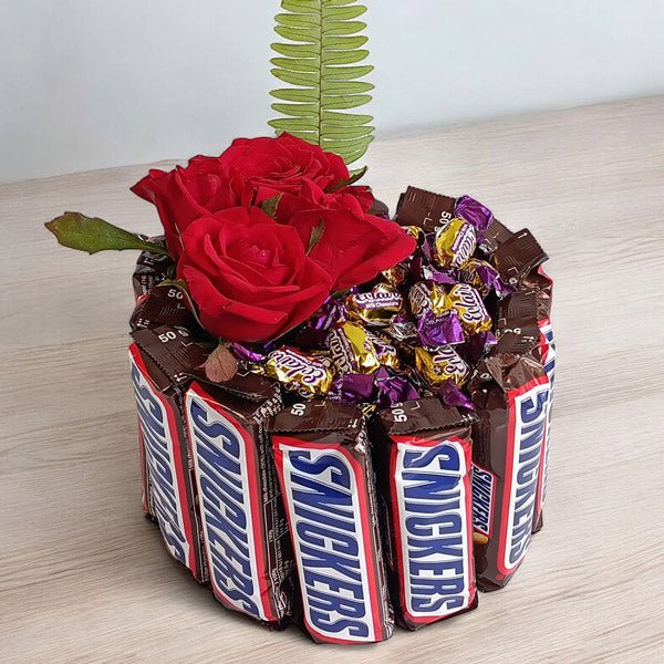 Snickers and Roses Combo Bouquet - Flowers to Nepal - FTN