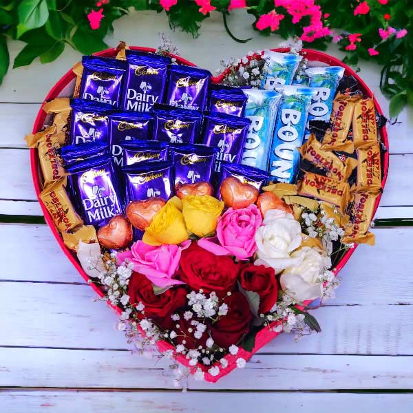 Stunning Roses With Chocolates Bouquet - Flowers to Nepal - FTN