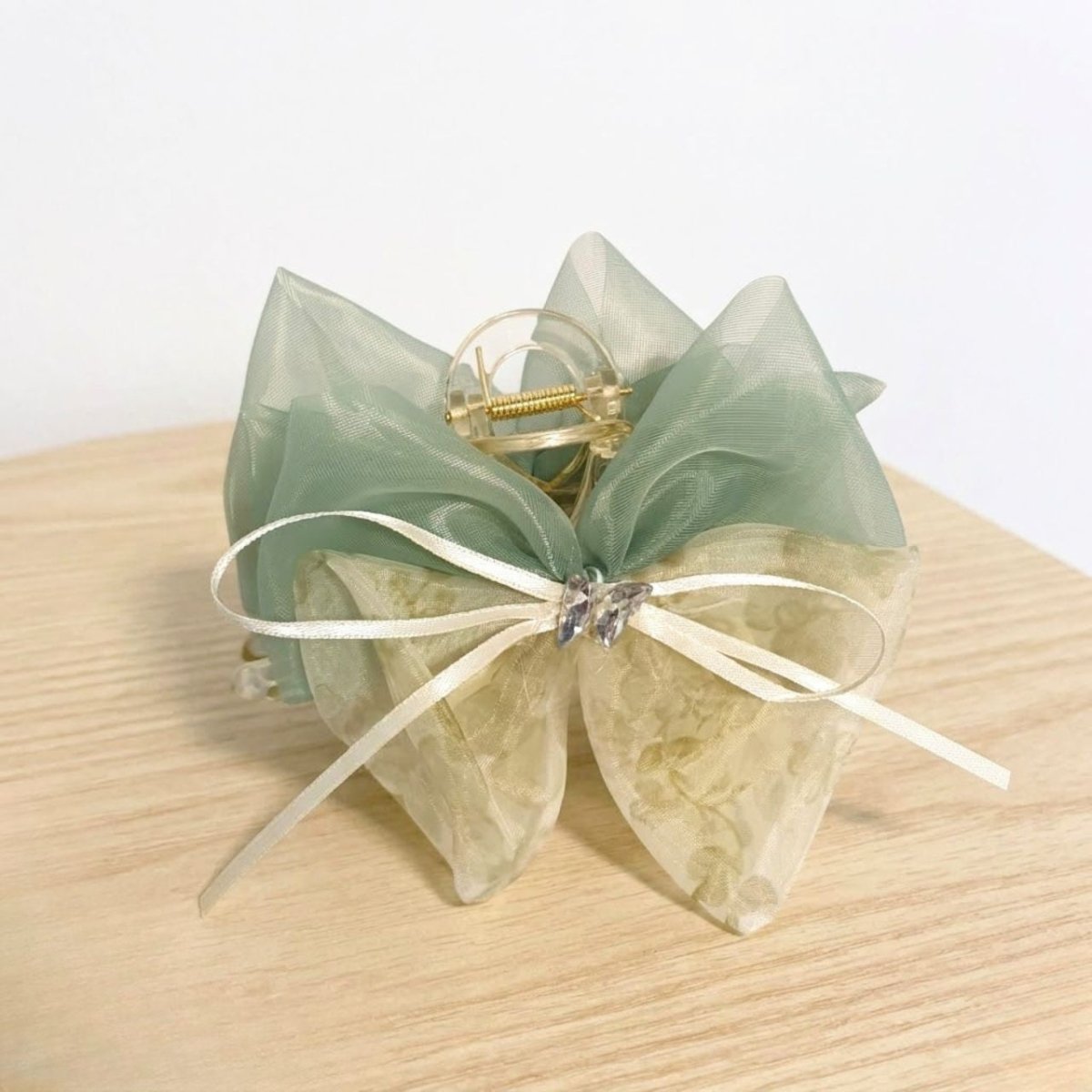 Stylish Green Ribbon Butterfly Hair Clip - Flowers to Nepal - FTN