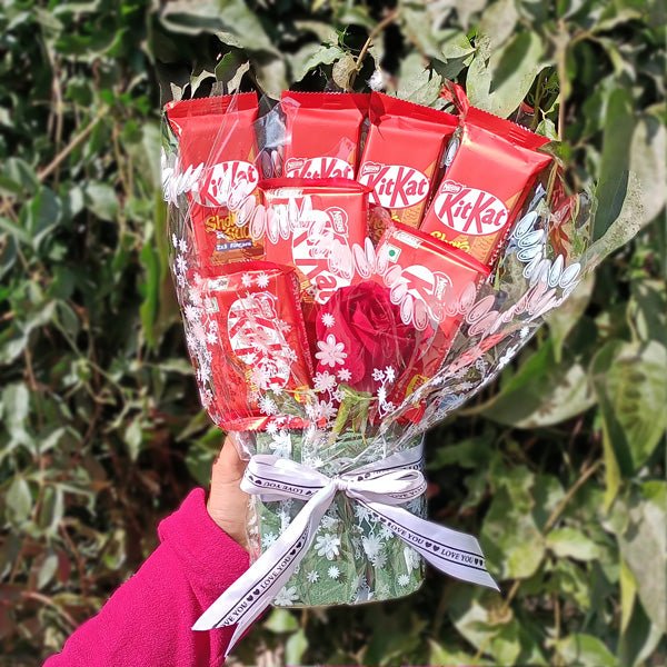 Sweet & Romantic Bouquet - Flowers to Nepal - FTN