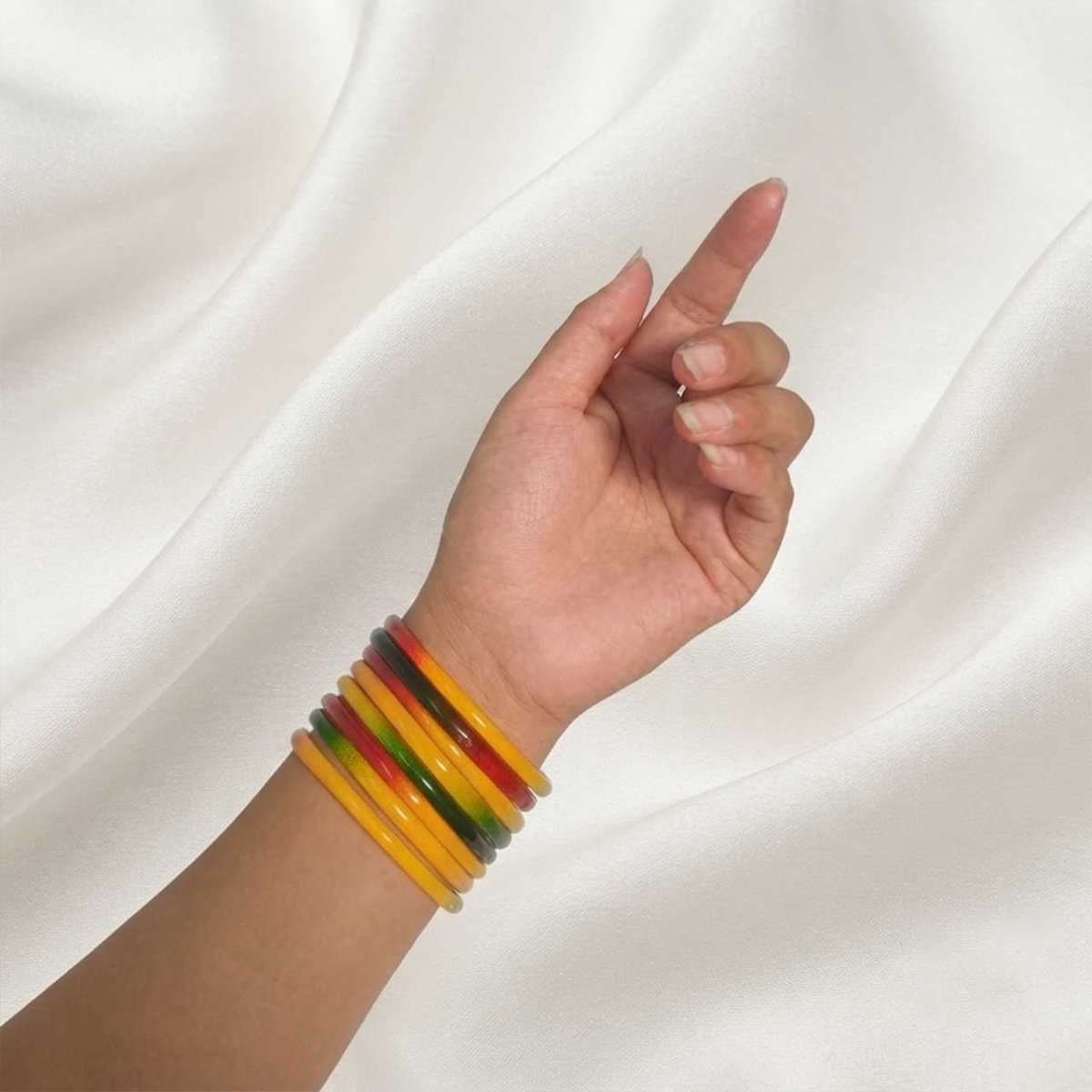 Traditional Tri-Color Bangles (Set of 8) - Flowers to Nepal - FTN