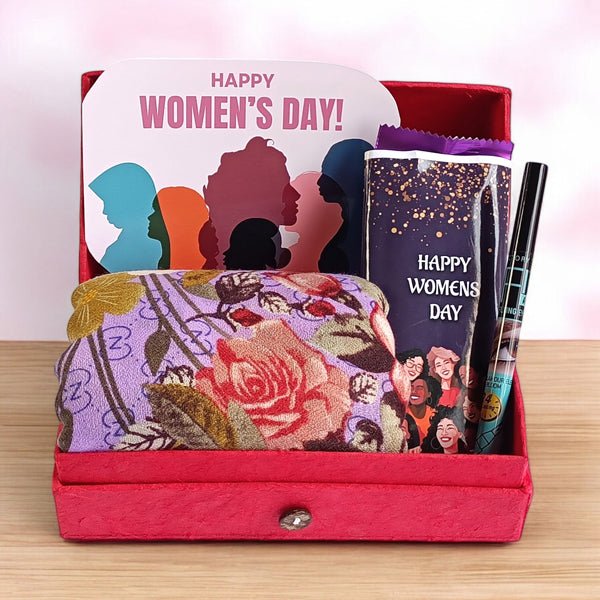 Women’s Day Combo of Beauty & Sweet Delight - Flowers to Nepal - FTN