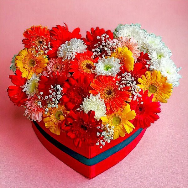 20 Enchanting Flowers in a Charming Box - Flowers to Nepal - FTN