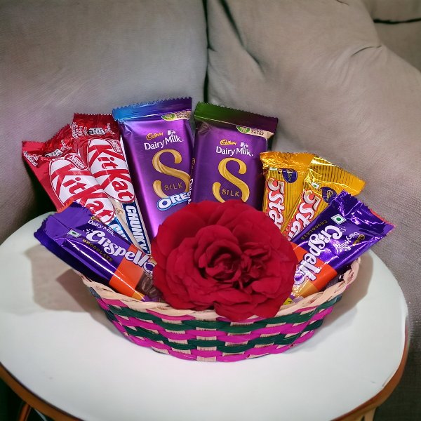 Delightful Chocolates And Rose Gift Hamper - Flowers to Nepal - FTN
