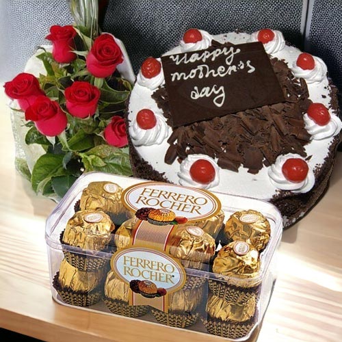 Ferrero Rocher Chocolate, Delicious Cake And Red Roses Bunch - Flowers to Nepal - FTN