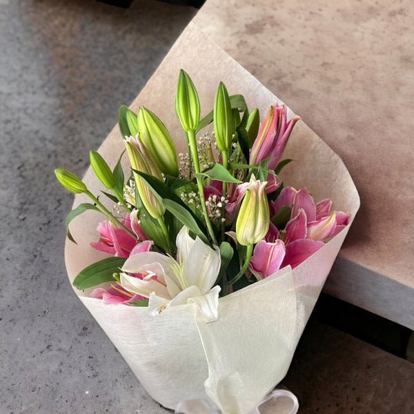Six Beautiful Lily Flower Bouquet - Flowers to Nepal - FTN